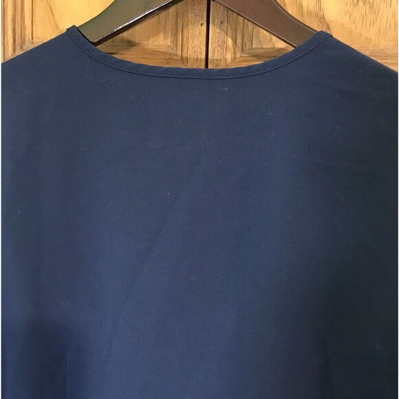 Figs Casma Three-Pocket Scrub Top Women's M Navy Blue Poly/Rayon/Spandex V-Neck - Picture 12 of 12